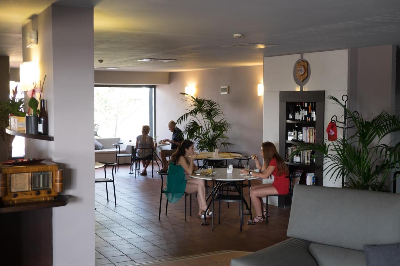 Alba Hotel Zewnętrze zdjęcie