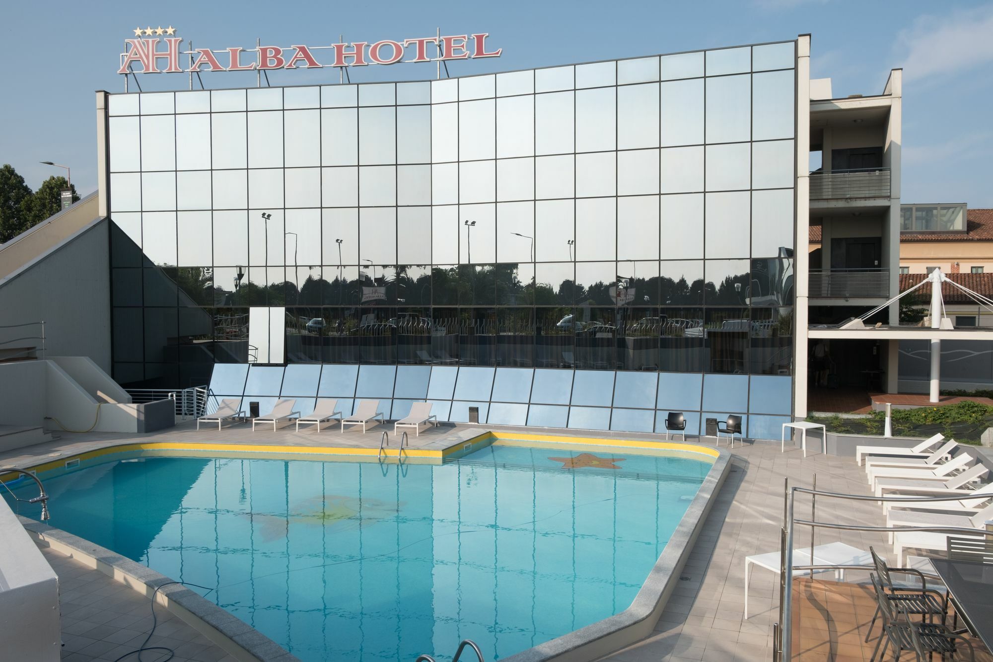 Alba Hotel Zewnętrze zdjęcie